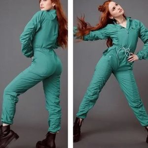 🎉🎉HP🎉🎉 Fabletics x Madelaine Petsch Mckenzie Woven Jumpsuit